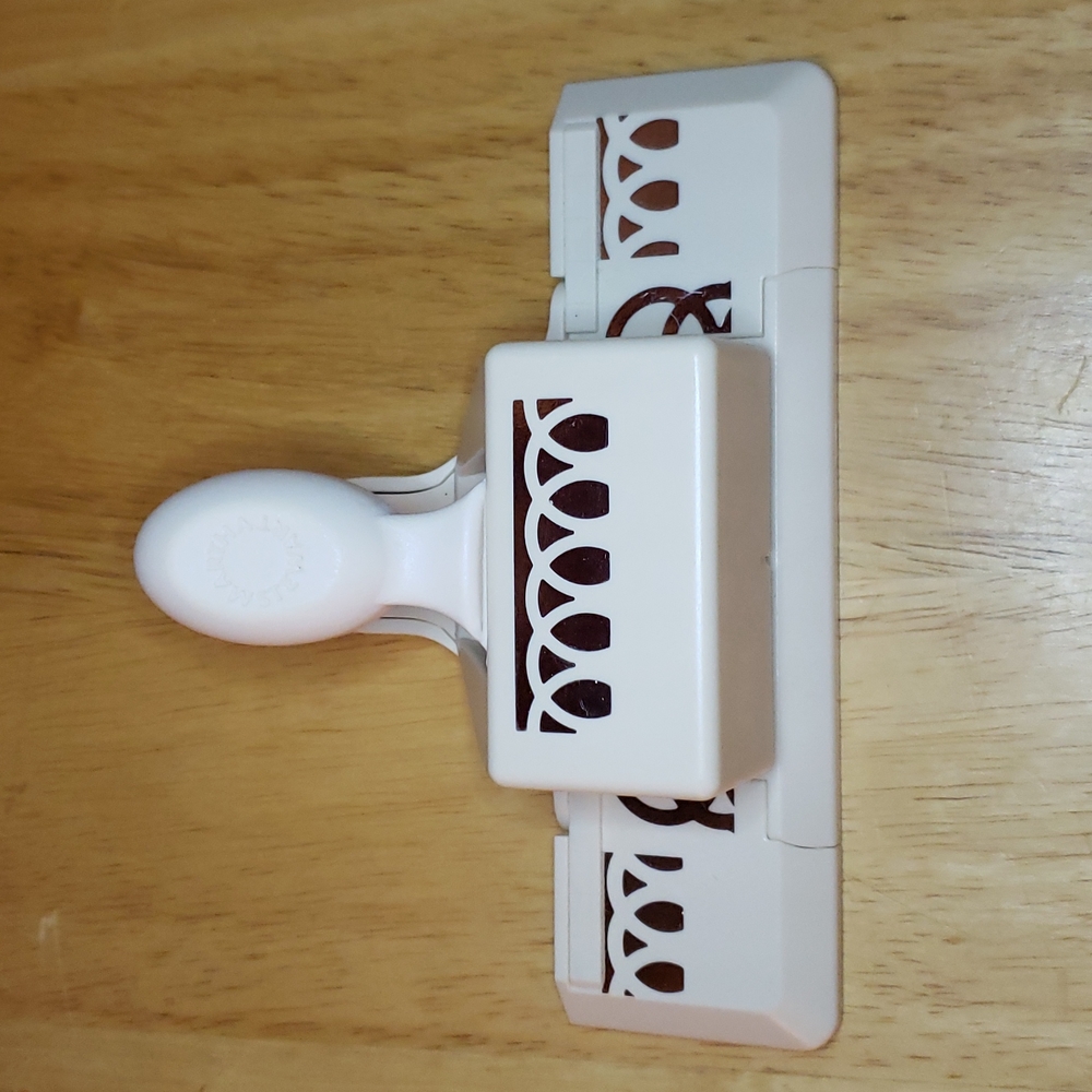 Martha Stewart Crafts Edge Punch